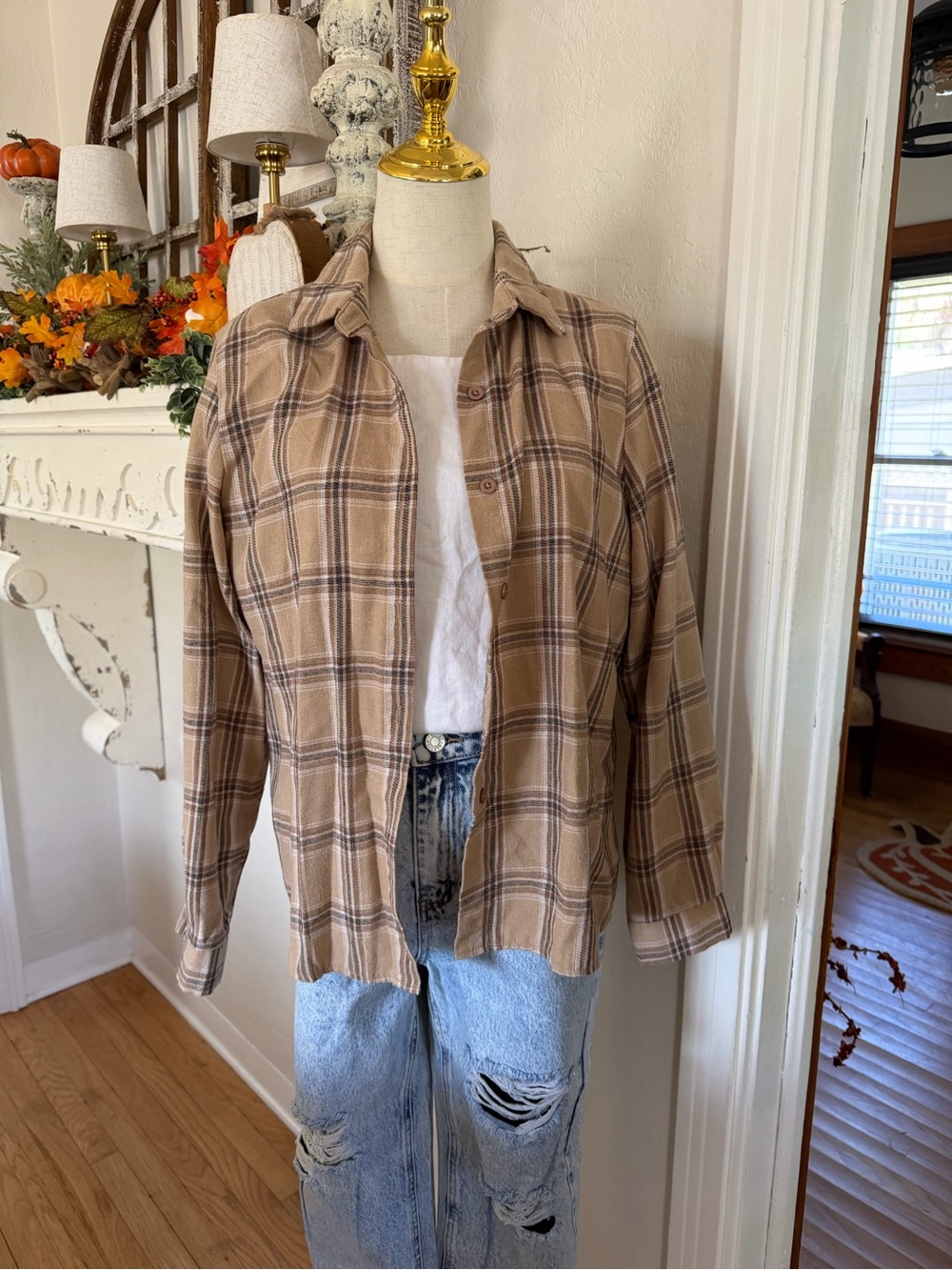 Women’s Beige Plaid Button-Up Shirt - Casual Long Sleeve Flannel